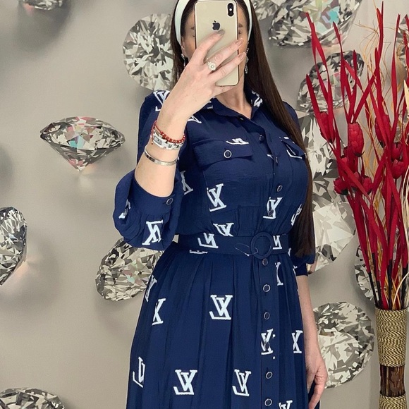 Dress - Picture 3 of 4